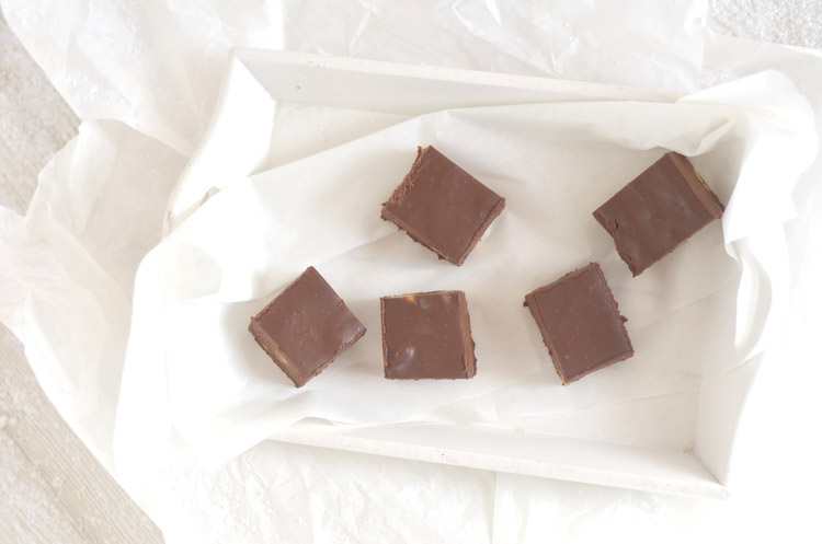 einfaches-Schoko-Nuss-Fudge