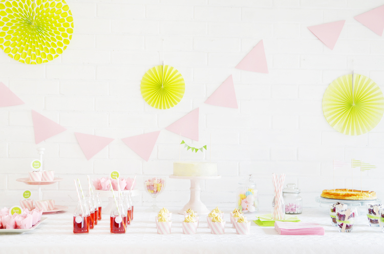 sweet-table-idee-vorlage-inspiration-aufbau-frühling-hell-pastell-grün-rosa-Kopie