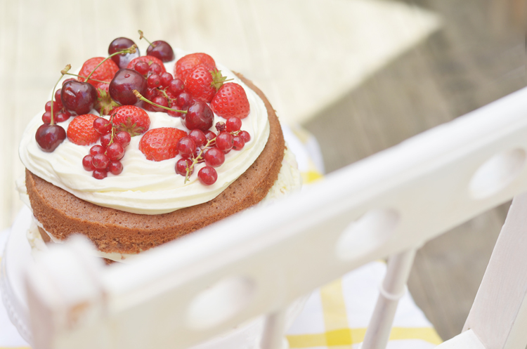 naked-cake-mit-beeren