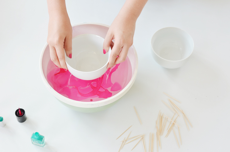 Marmoreffekt mit Nagellack