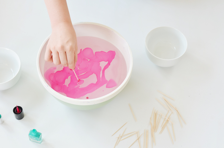 Marmoreffekt mit Nagellack