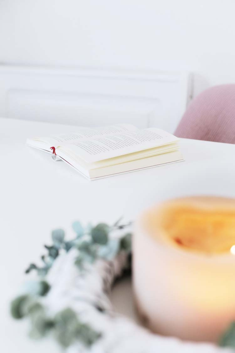 DIY: Kranz aus Plastiklöffeln basteln