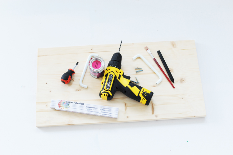 DIY: Holztablett in Marmoroptik selbst machen