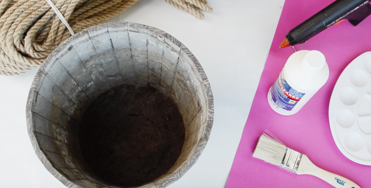 alten Blumentopf mit Garn verschönern