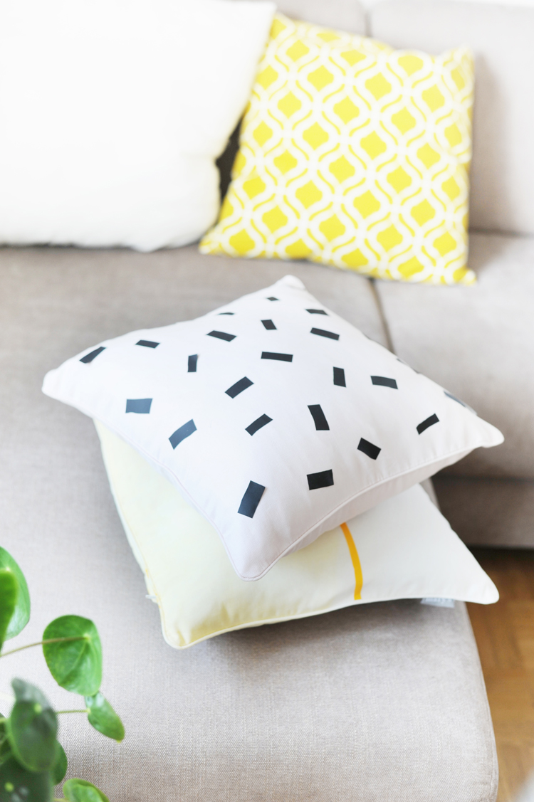 Textilfarbe Selber Machen diy kissen selbermachen faerben textilfolie textilfarbe Textilfarbe Selber Machen diy kissen selbermachen faerben textilfolie textilfarbe
