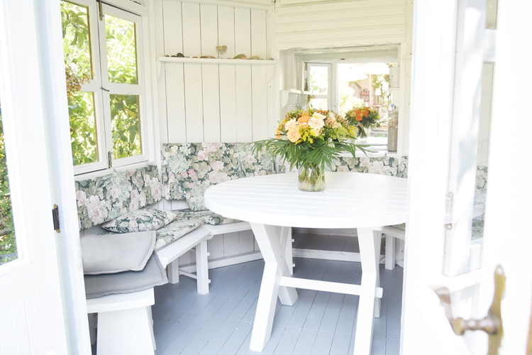 Gartenhaus streichen Ideen für ein modernes GartenhausMakeover Bonny und Kleid